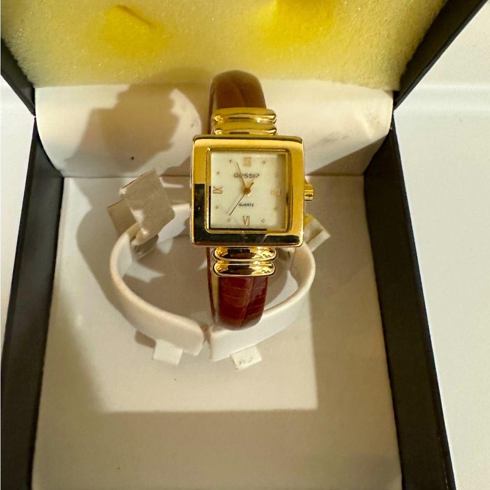 Gossip ladies Watch New Battery